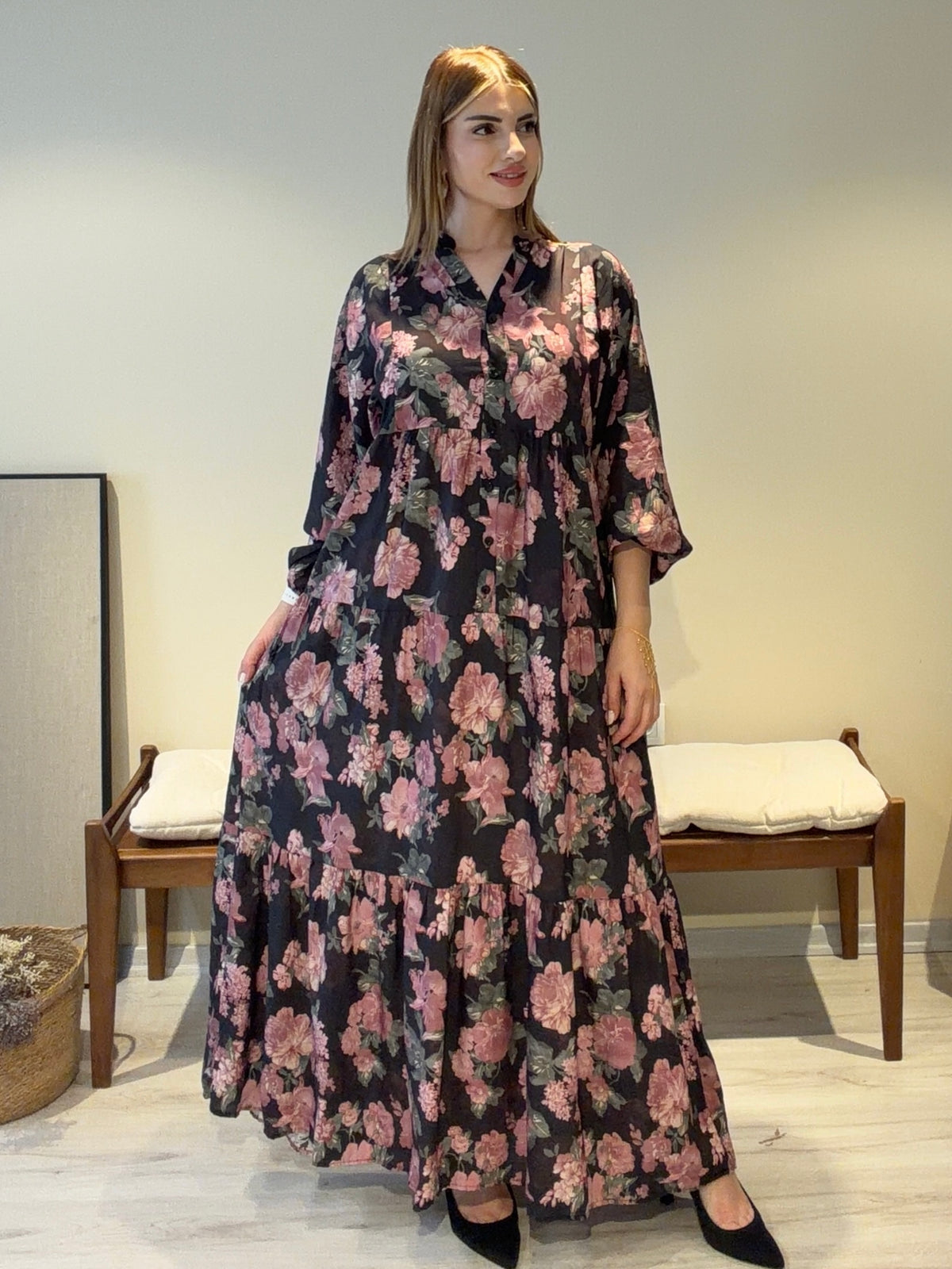 Vera Pudra Çiçek Desenli Elbise