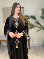 Amira Nakışlı Kadife Elbise