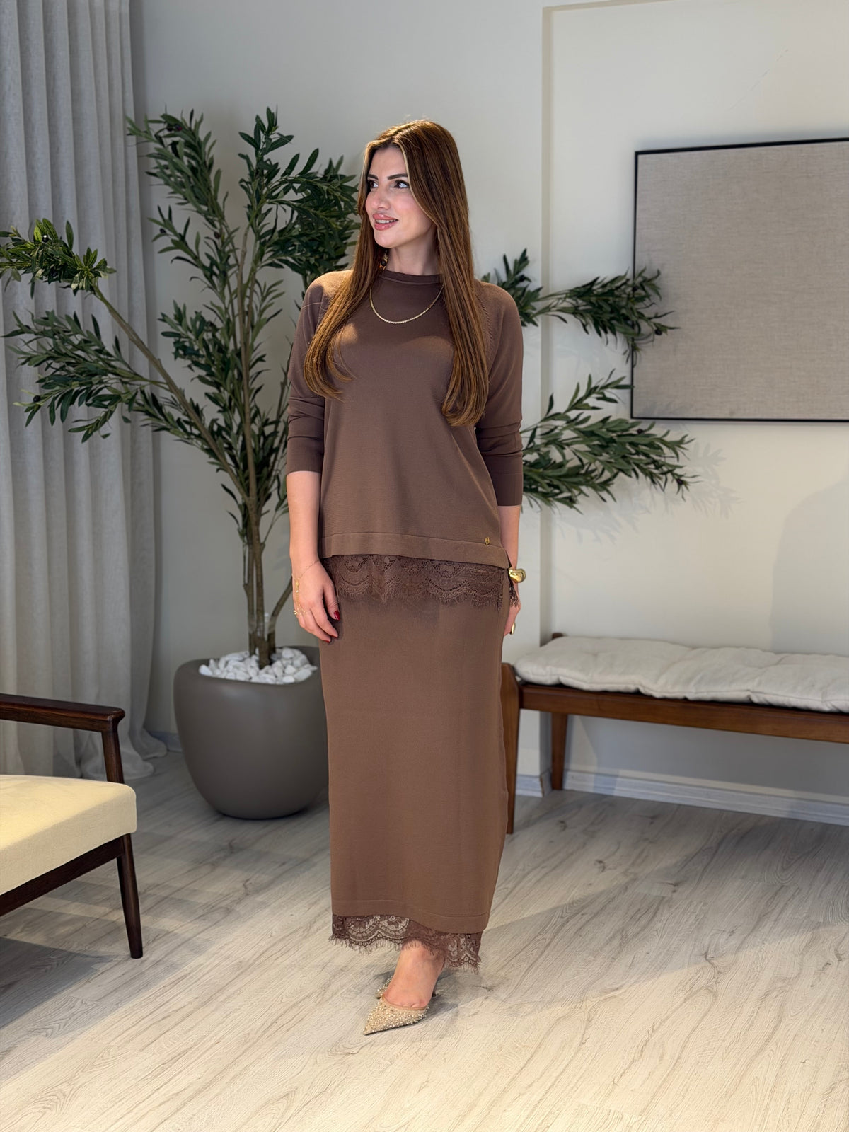 Ace | So Atelier Özel Üretim Merserize Triko Dantel Detaylı Etekli Takım Vizon
