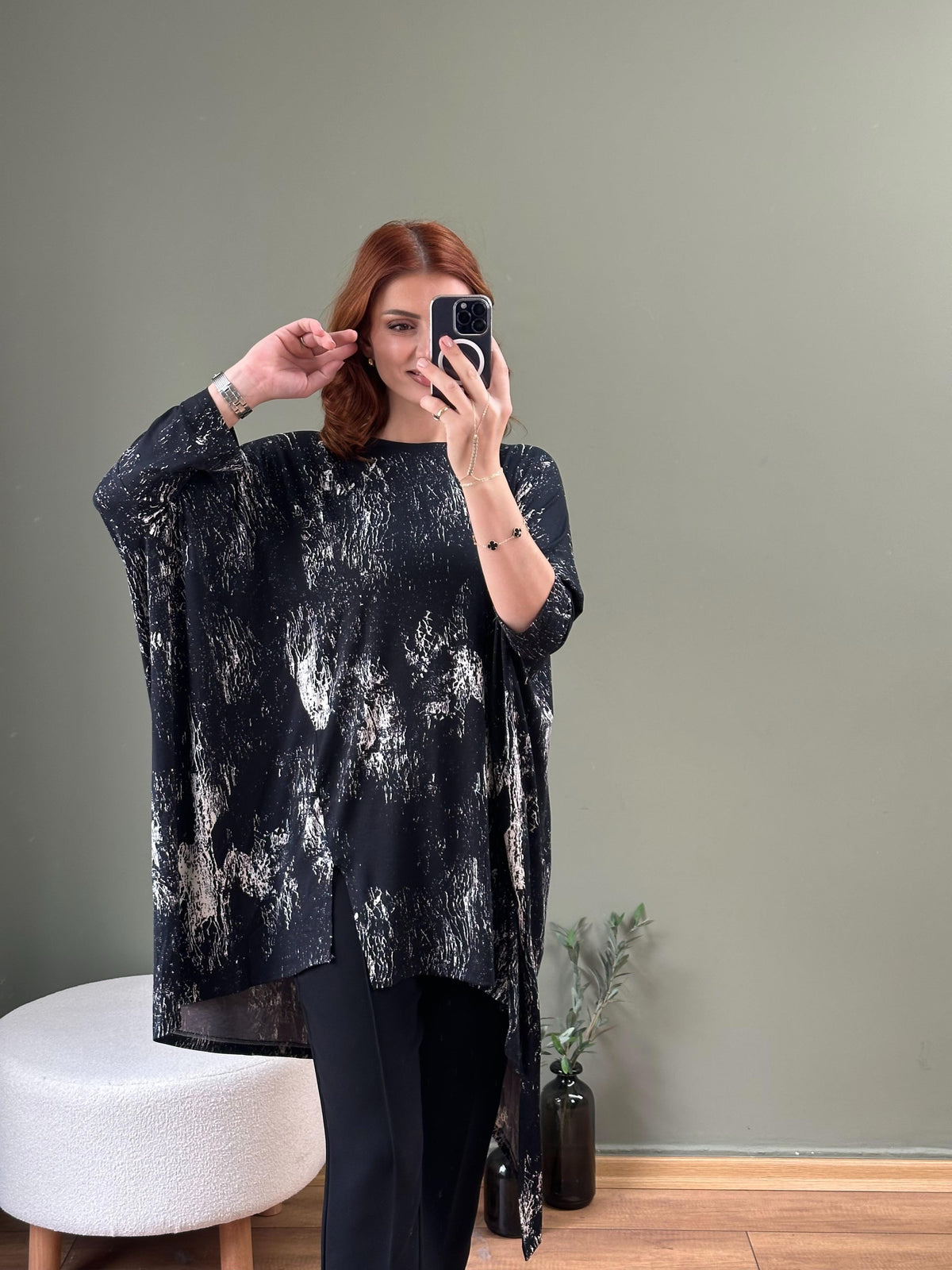 Asimetrik kesim yarasa kol pamuk tunik batik desen