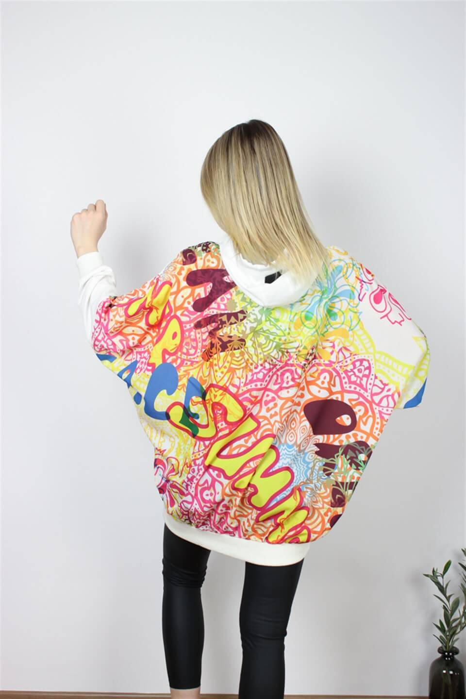 BEYAZ OVERSIZE SWEATSHİRT