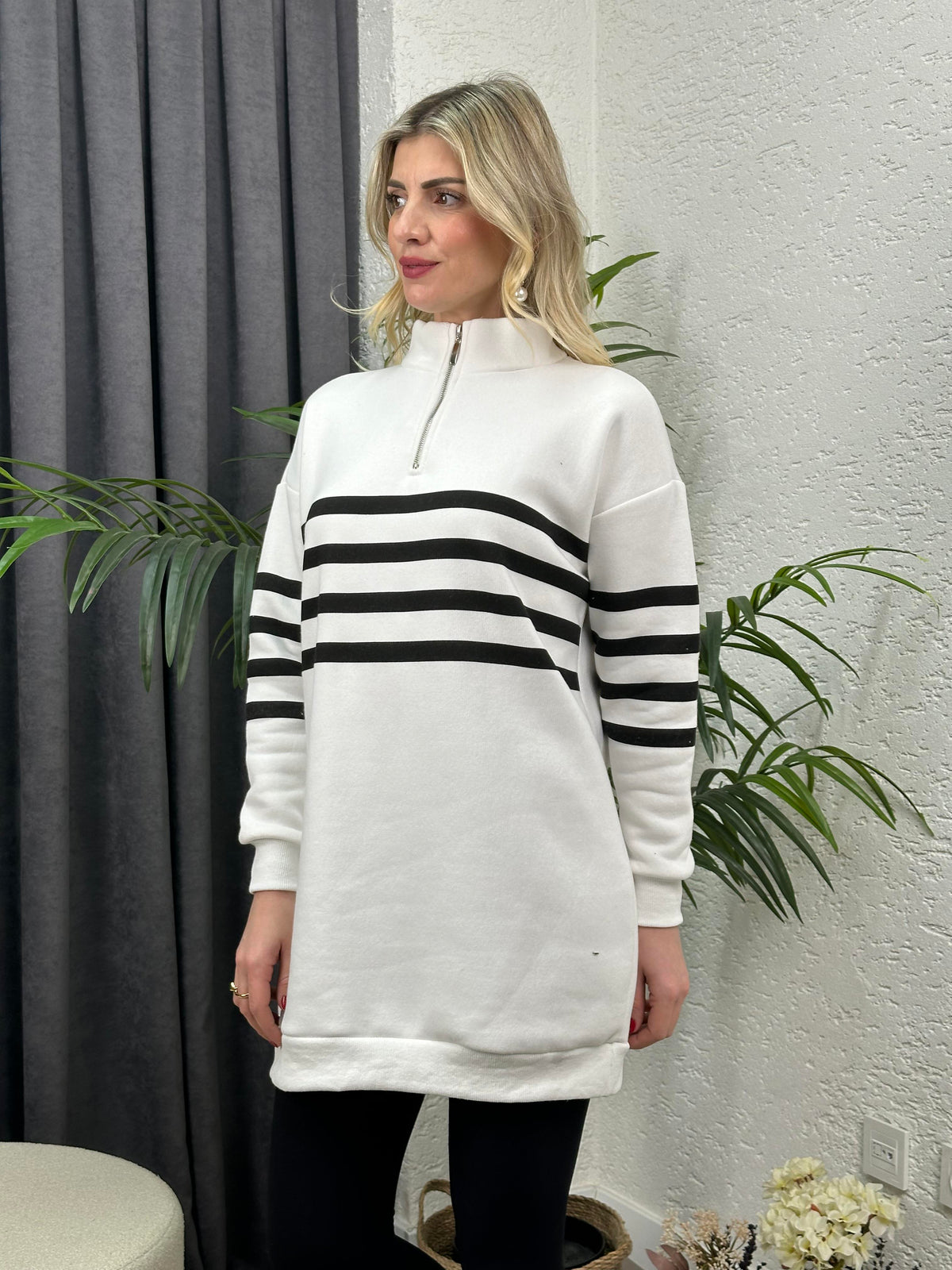 DİK YAKA FERMUARLI ÜÇ İPLİK SWEATSHIRT SİYAH