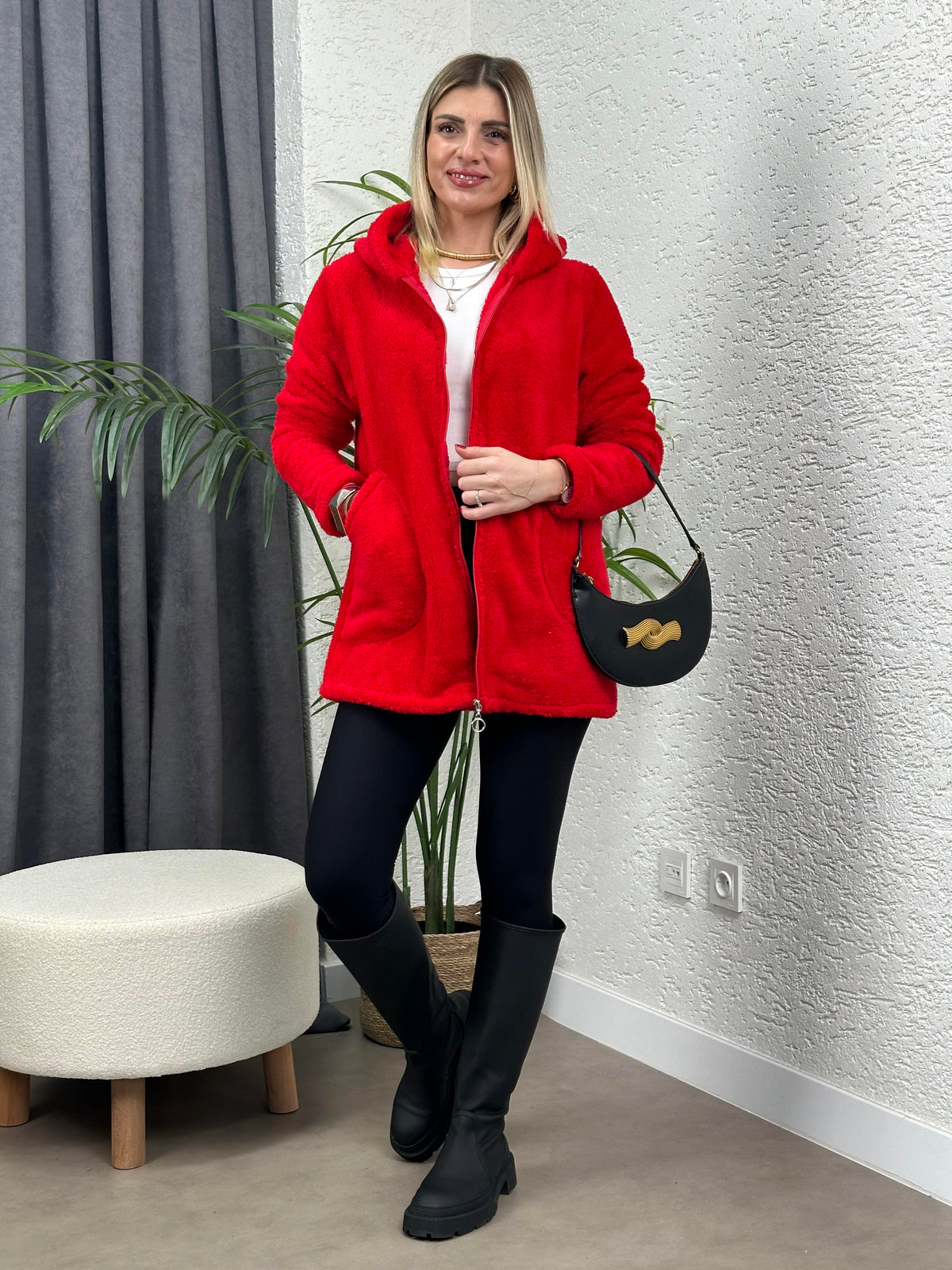 FERMUARLI PELUŞ HIRKA KIRMIZI