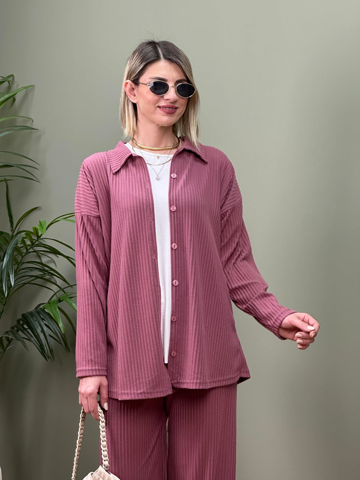 GÜL RENGİ FİTİLLİ GÖMLEK PANTOLON TAKIM