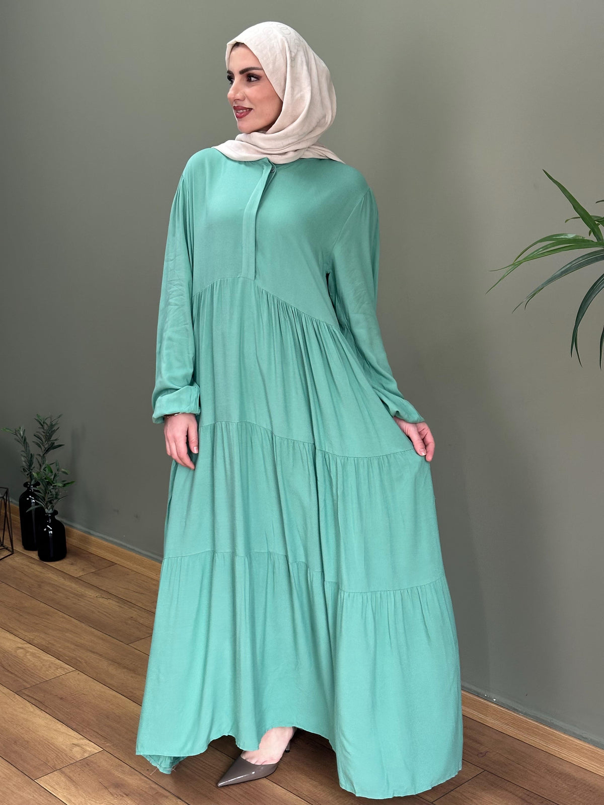 HAKİM YAKA DÜĞMELİ İTALYAN VİSKON  ELBİSE MİNT