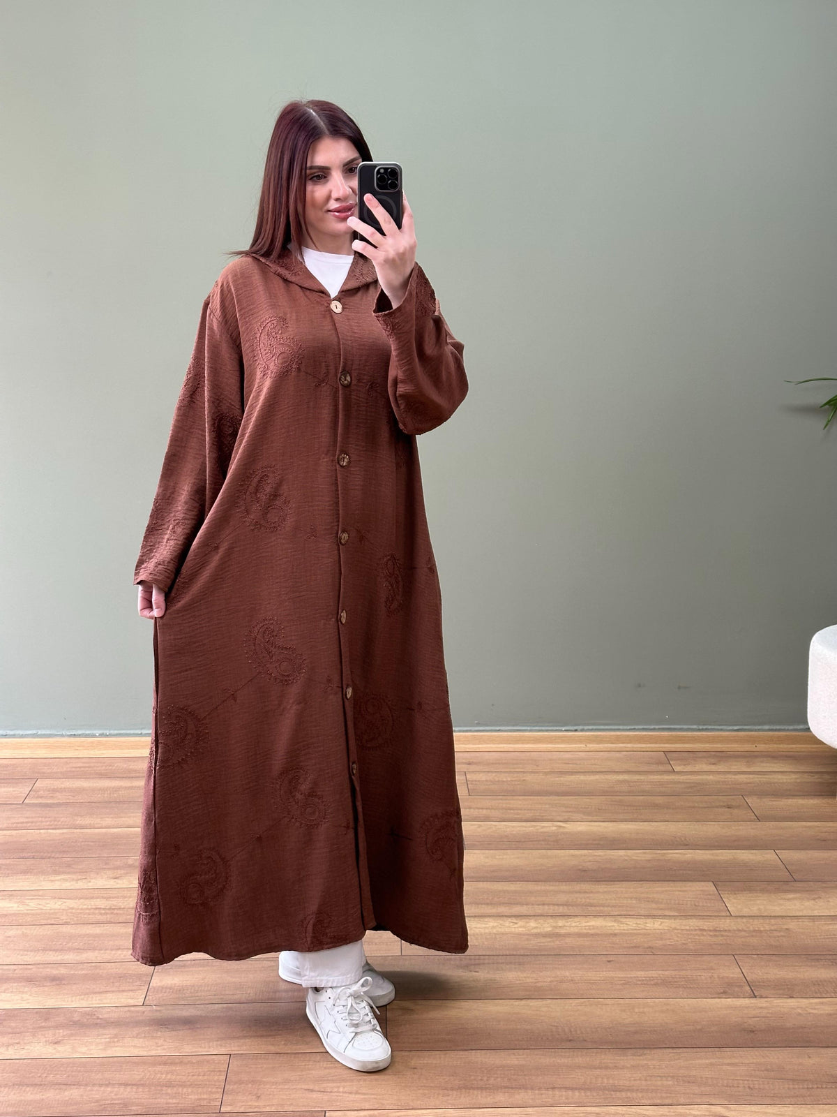KABARTMA DESEN BOYDAN DÜĞMELİ KAP TABA