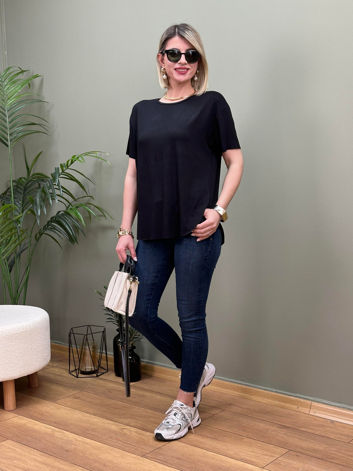 MODAL KUMAŞ LAZER KESİM  T-SHIRT SİYAH