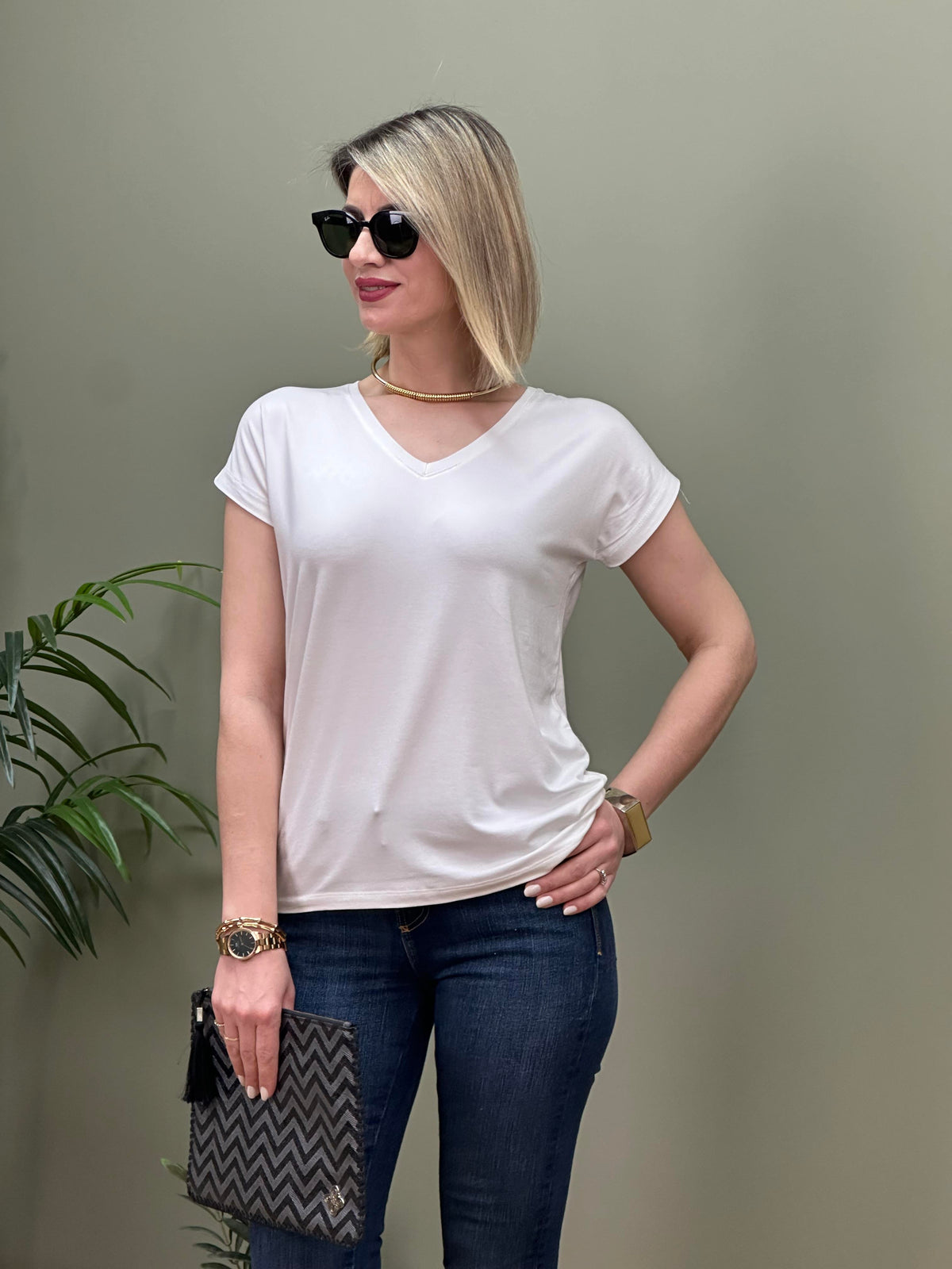 MODAL KUMAŞ V YAKA T-SHIRT BEYAZ