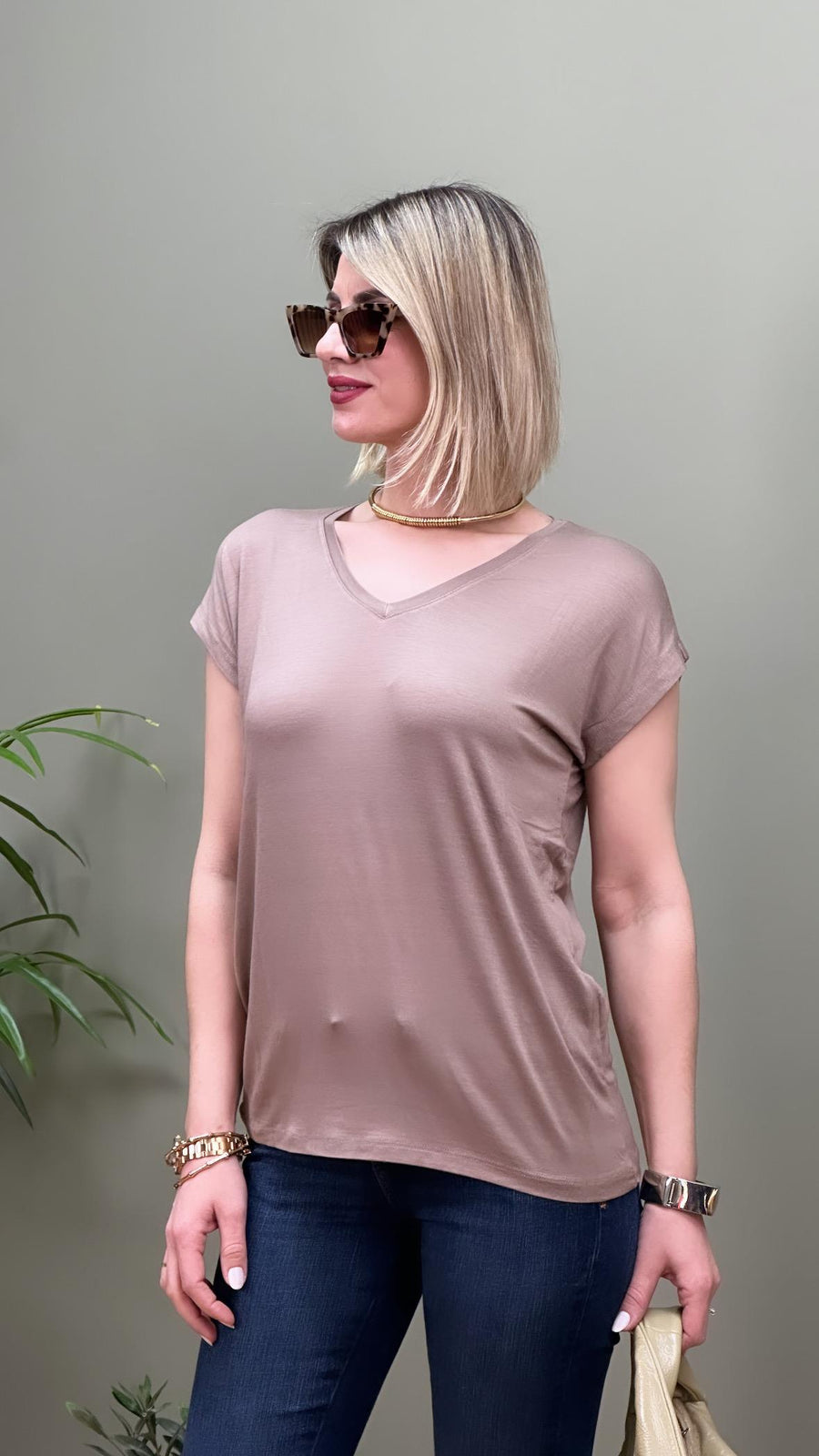 MODAL KUMAŞ V YAKA T-SHIRT VİZON