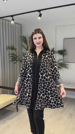 Gömlek Yaka Zebra Desen Boydan Fermuarlı Kap