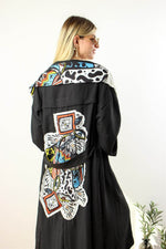 SIRT BASKILI DETAYLI MAKSİ BOY TASARIM KAFTAN