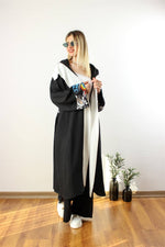 SIRT BASKILI DETAYLI MAKSİ BOY TASARIM KAFTAN
