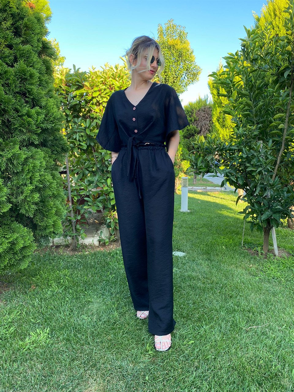 SİYAH BLUZ