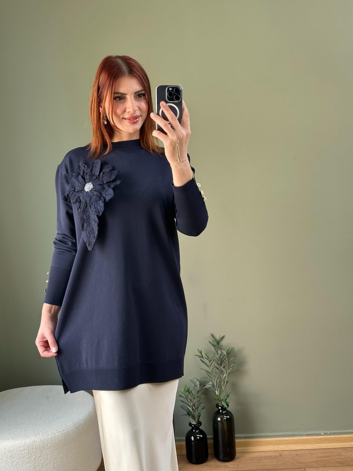 SOĞUK İPLİK MERSERİZE GÜL DETAYLI TUNİK LACİVERT
