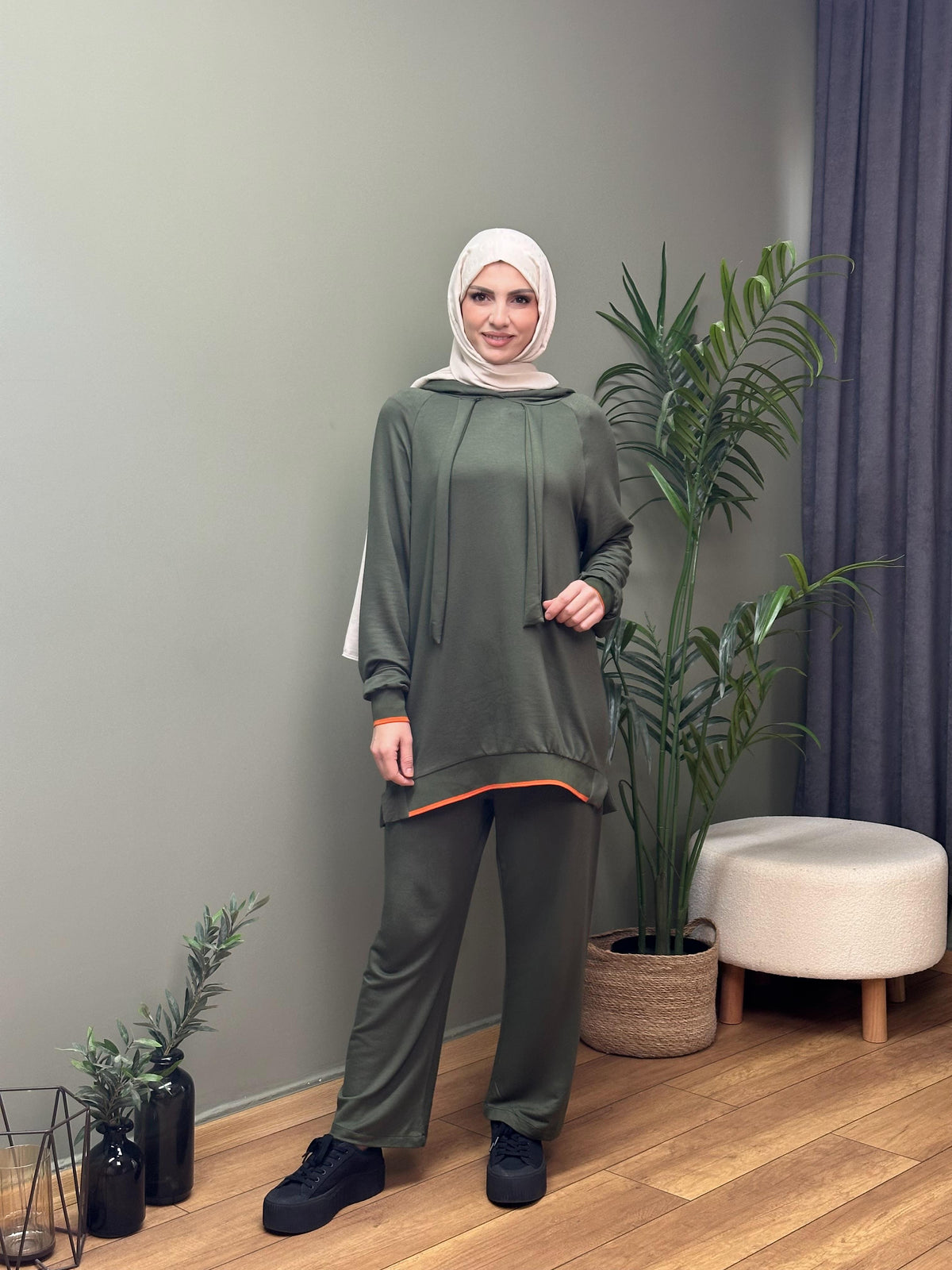 STİL NEON DETAY RİBANALI İKİLİ TAKIM HAKİ