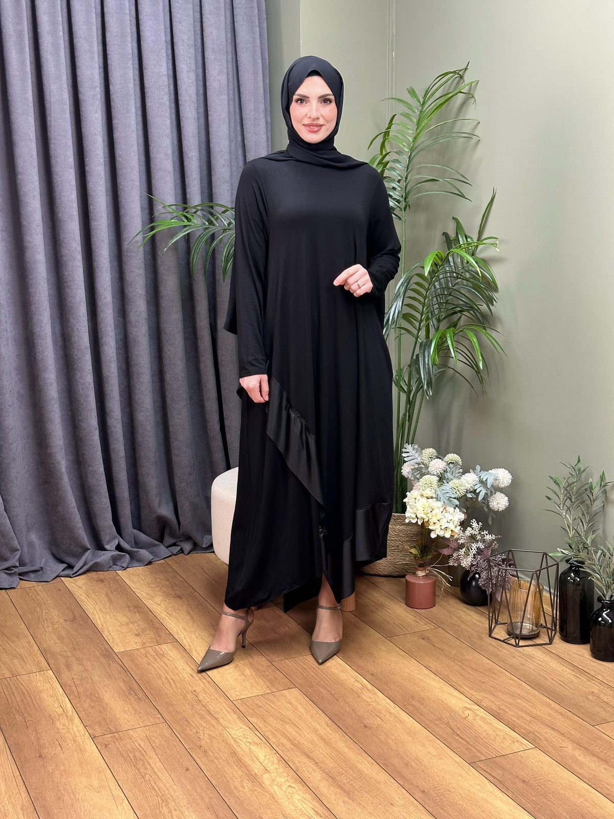 TASARIM %100 PAMUK DERİ ŞERİTLİ ASİMETRİK ELBİSE SİYAH