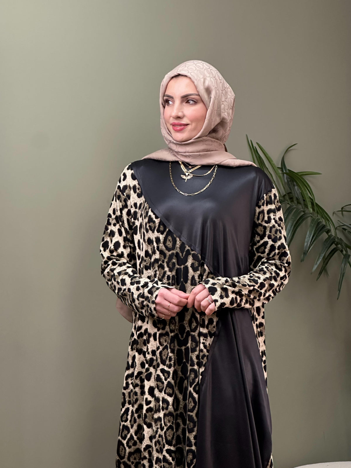 TASARIM LEOPAR SWEAT ELBİSE MODEL 1