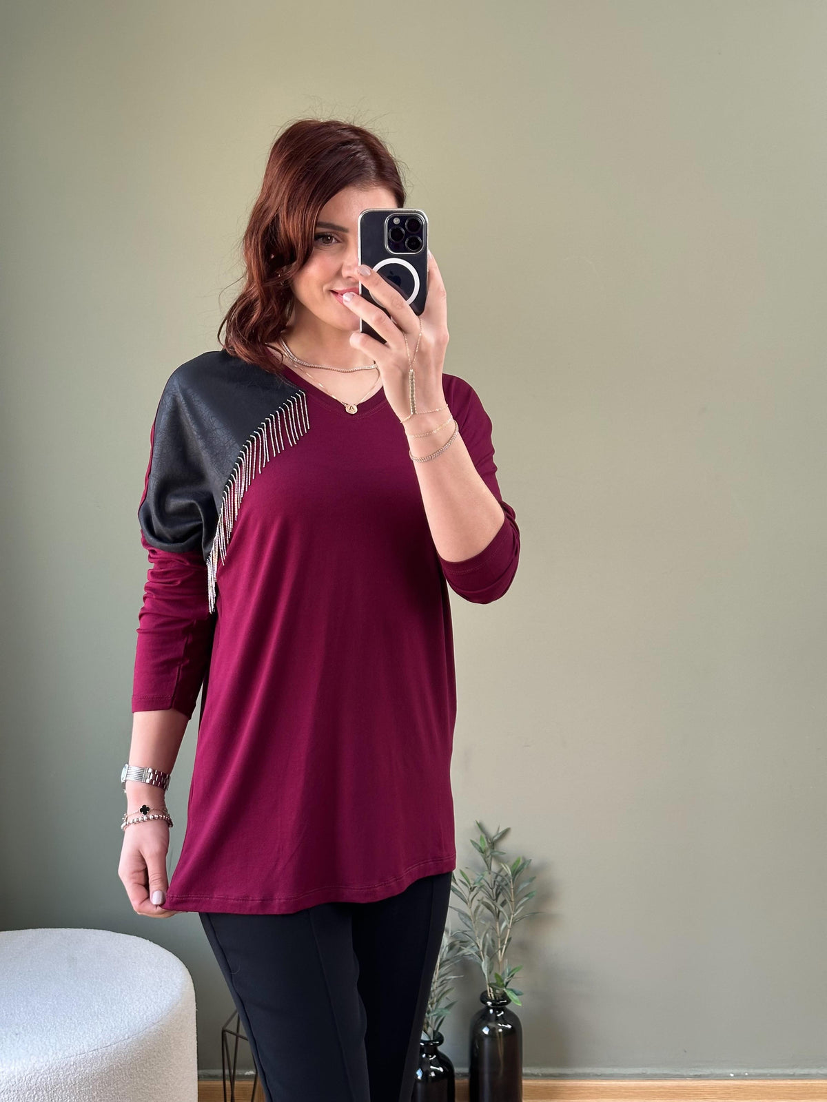 V YAKA ZİNCİR DETAYLI BLUZ BORDO