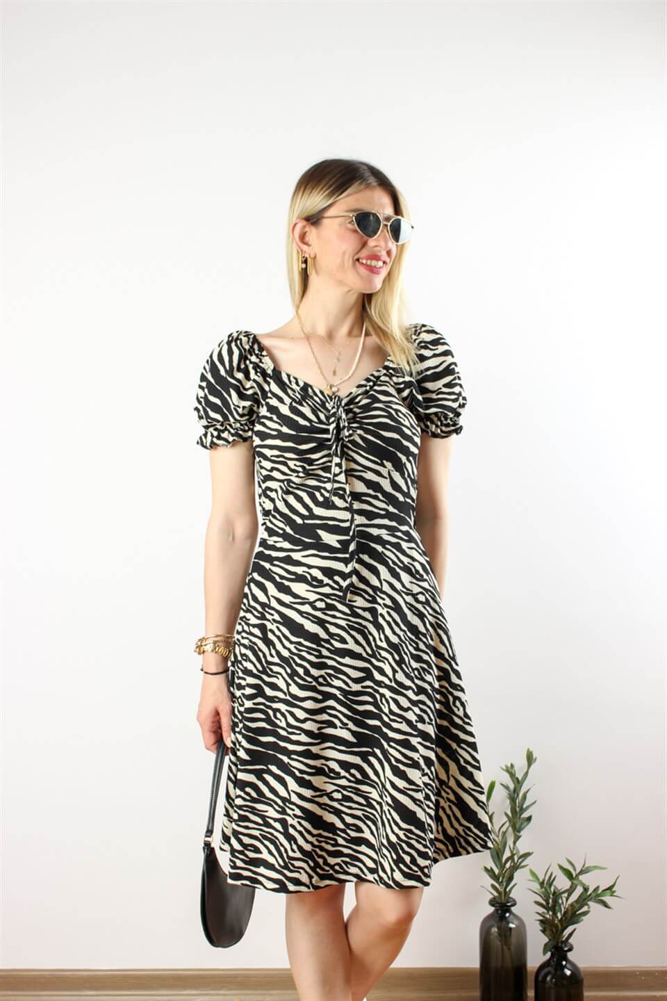 ZEBRA DESENLİ GİPELİ DRAPELİ ELBİSE