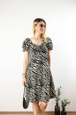 ZEBRA DESENLİ GİPELİ DRAPELİ ELBİSE